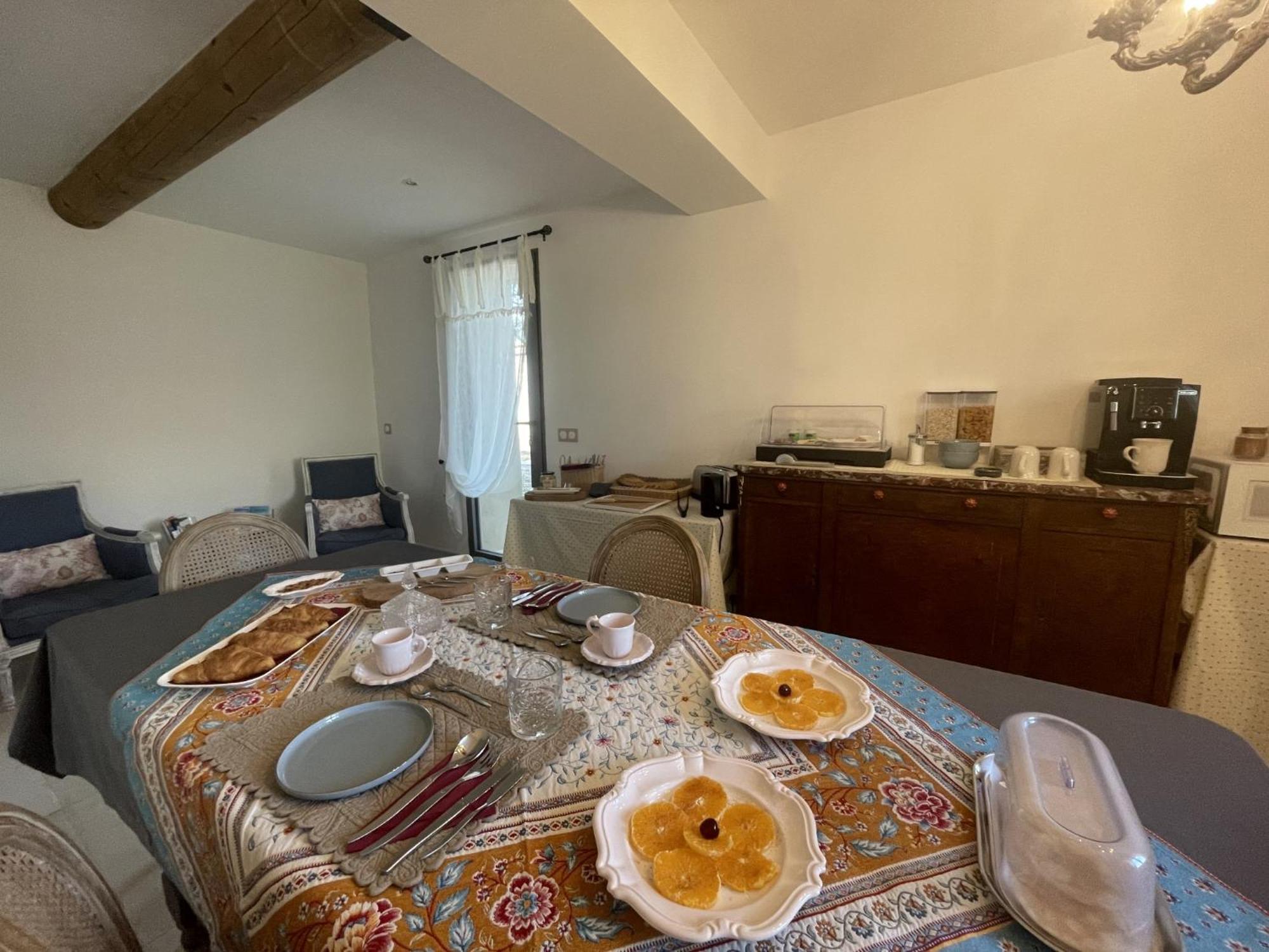 Les Mazets Du Pas Otel Gréoux-les-Bains Dış mekan fotoğraf